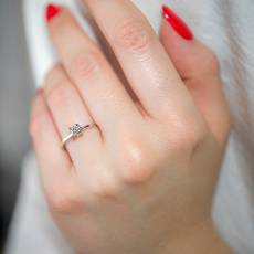 Γυναικείο μονόπετρο δαχτυλίδι με διαμάντι Κ18 039148