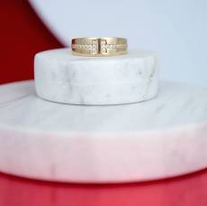 Χρυσό γυναικείο δαχτυλίδι Κ14 με λευκά ζιργκόν 048197